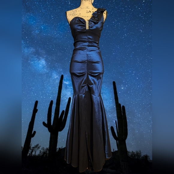 Blondie Nites by Stacy Sklar Blue One Shoulder Cocktail Gown - Picture 1 of 9